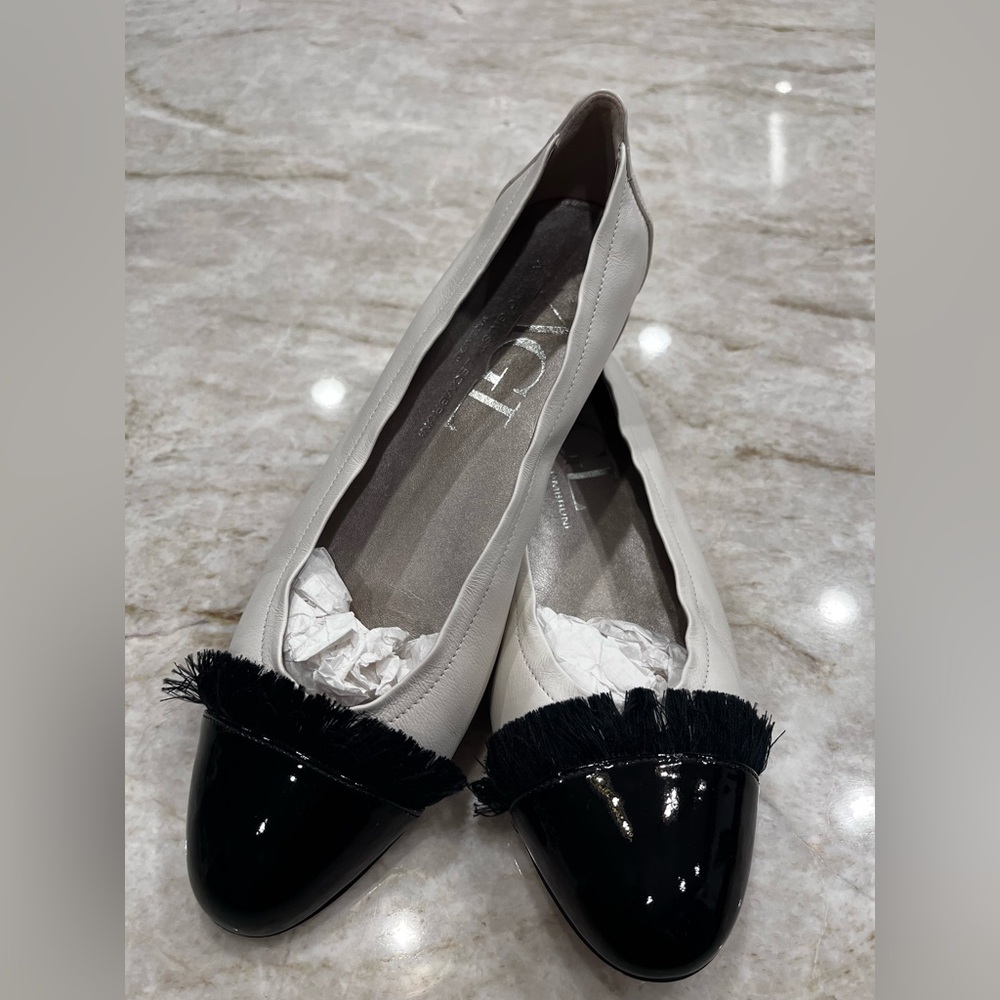 AGL Cap Toe Leather Ballet Flats White & Black Patent Size 40 Made in Italy - Picture 4 of 6
